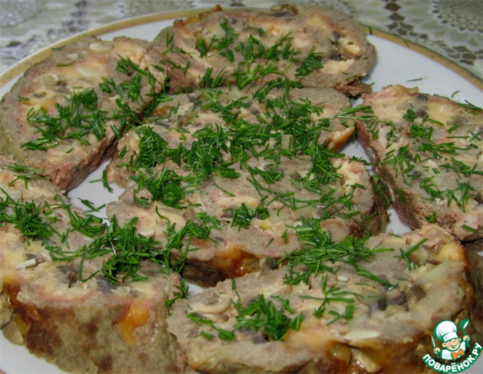 Рецепт: Мясной рулет с сыром и грибами