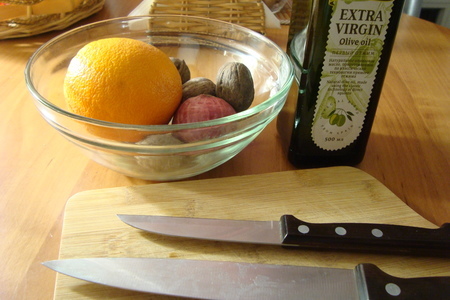 Салат из апельсина и лука с грецкими орехами: шаг 1