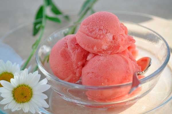 Арбузное мороженое с йогуртом