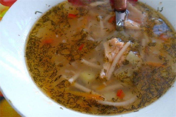 Рыбный суп с вермишелью