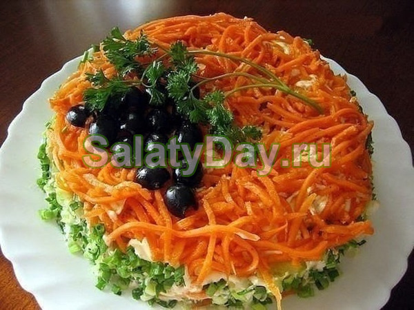 Салат с корейской морковью, фасолью и пекинской капустой