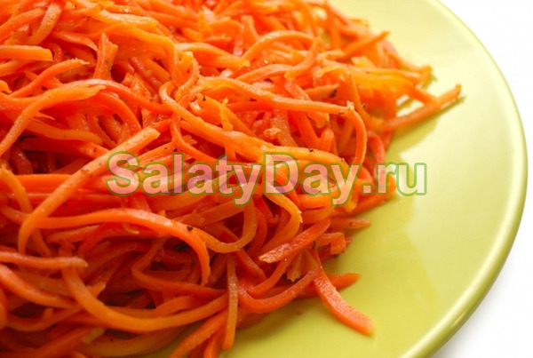 Салат с зеленой фасолью и корейской морковью